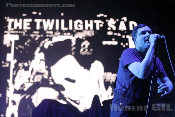 THE TWILIGHT SAD - 2022-11-28 - PARIS - Accor Arena - James Alexander Graham